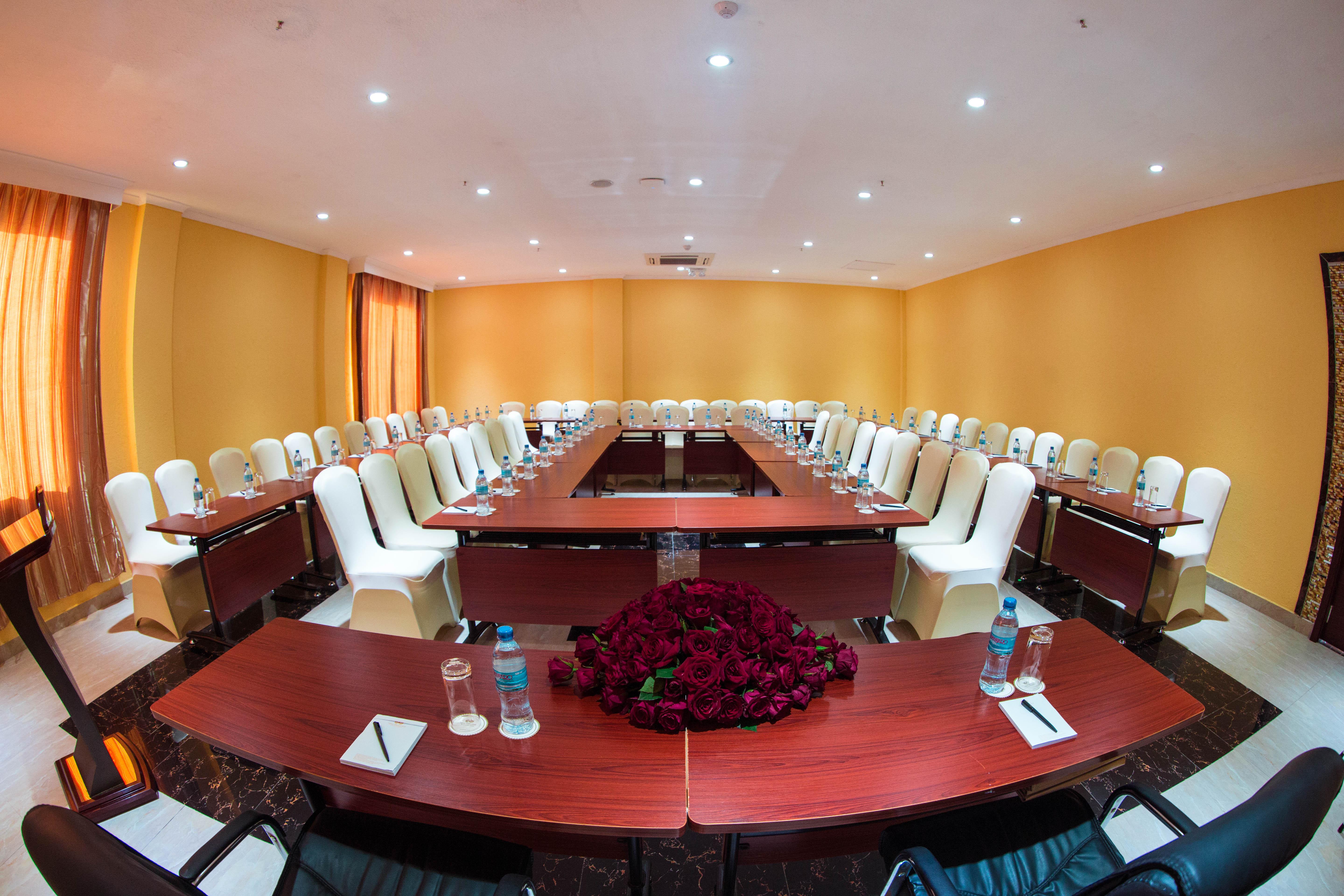 Tiffany Diamond Hotels Ltd - Makunganya Дар-эс-Саламе Экстерьер фото