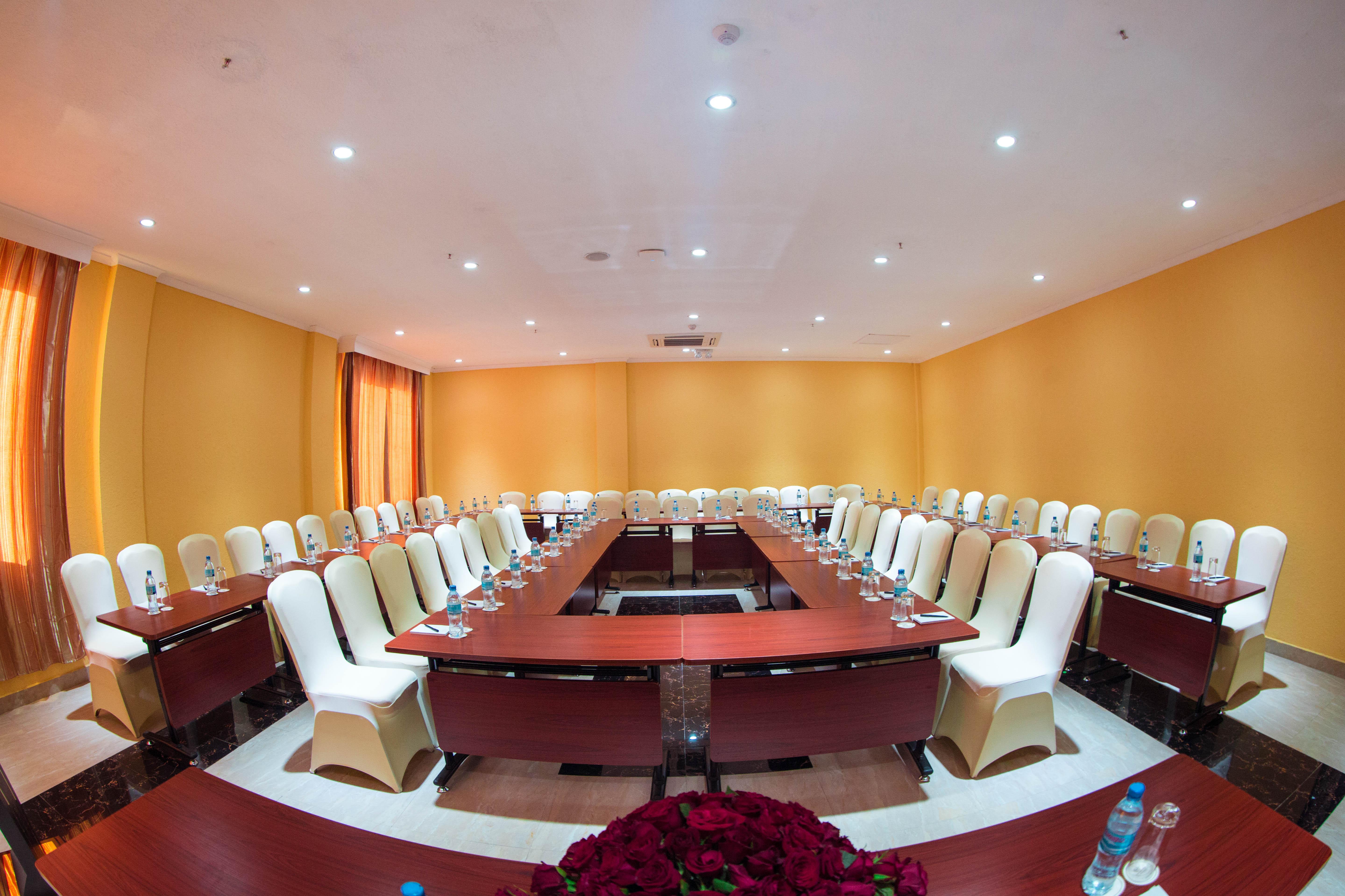 Tiffany Diamond Hotels Ltd - Makunganya Дар-эс-Саламе Экстерьер фото