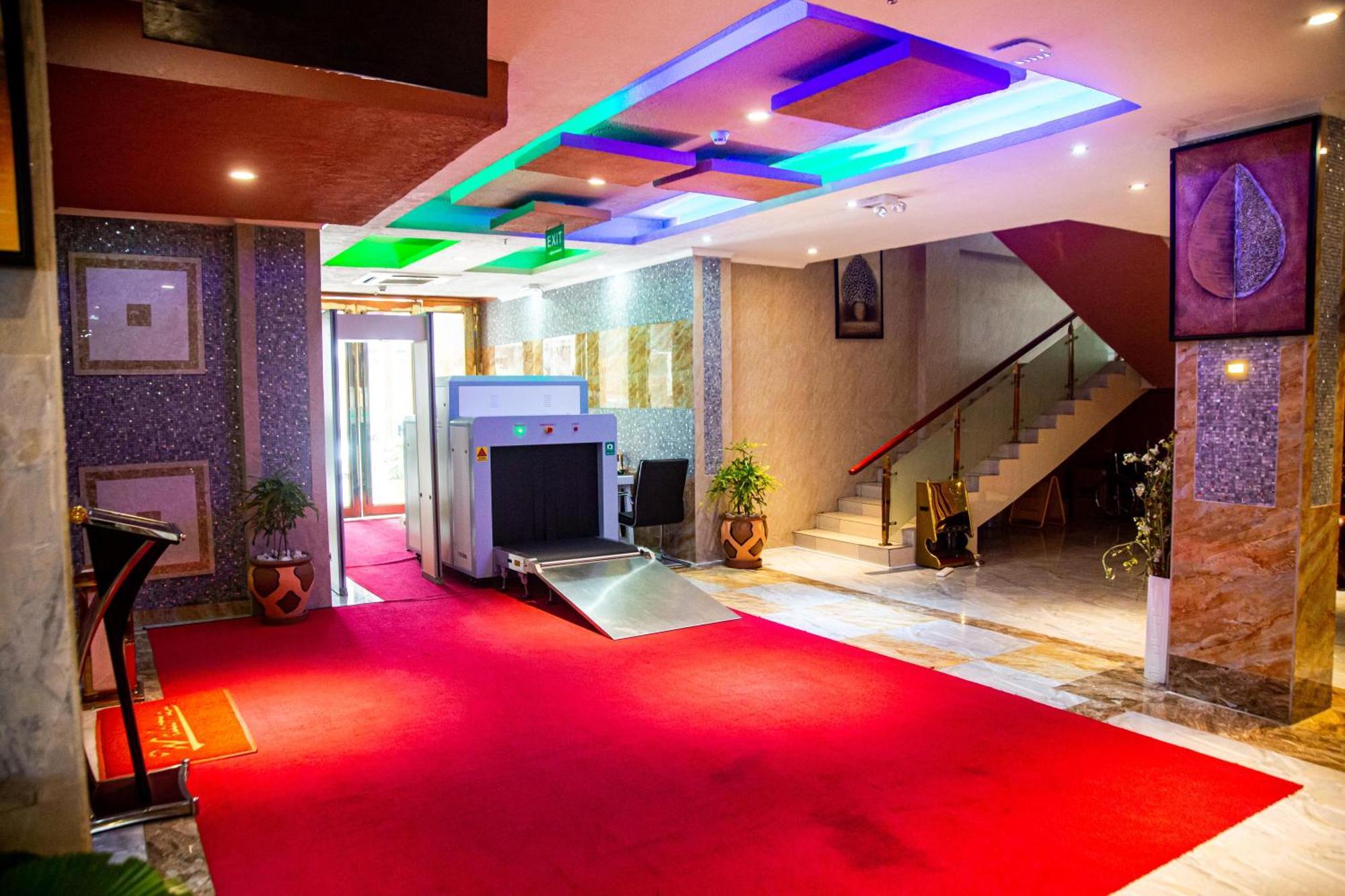 Tiffany Diamond Hotels Ltd - Makunganya Дар-эс-Саламе Экстерьер фото